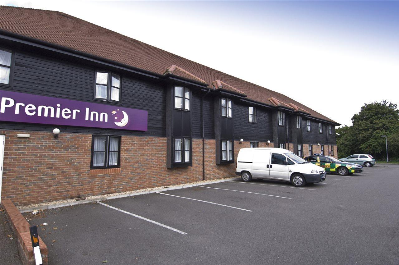 Premier Inn Aylesbury เอลส์เบอรี ภายนอก รูปภาพ